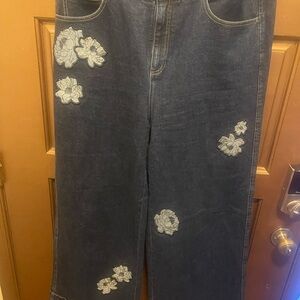 Cinq à Sept Dark Blue Jeans with White Floral Accents NWT - 16